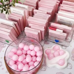 Lashes Lucky Scoop